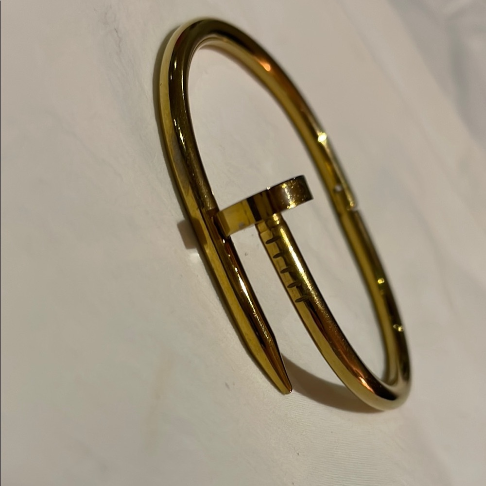 Elegant Gold Nail Bracelet